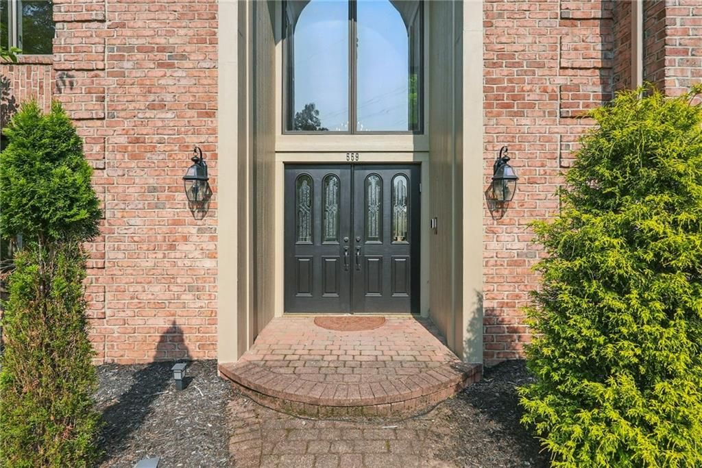 559 Normandy COURT