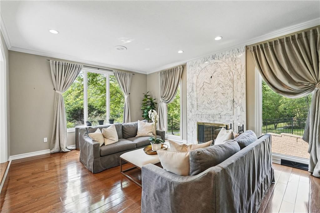 559 Normandy COURT