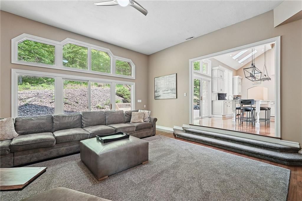 559 Normandy COURT
