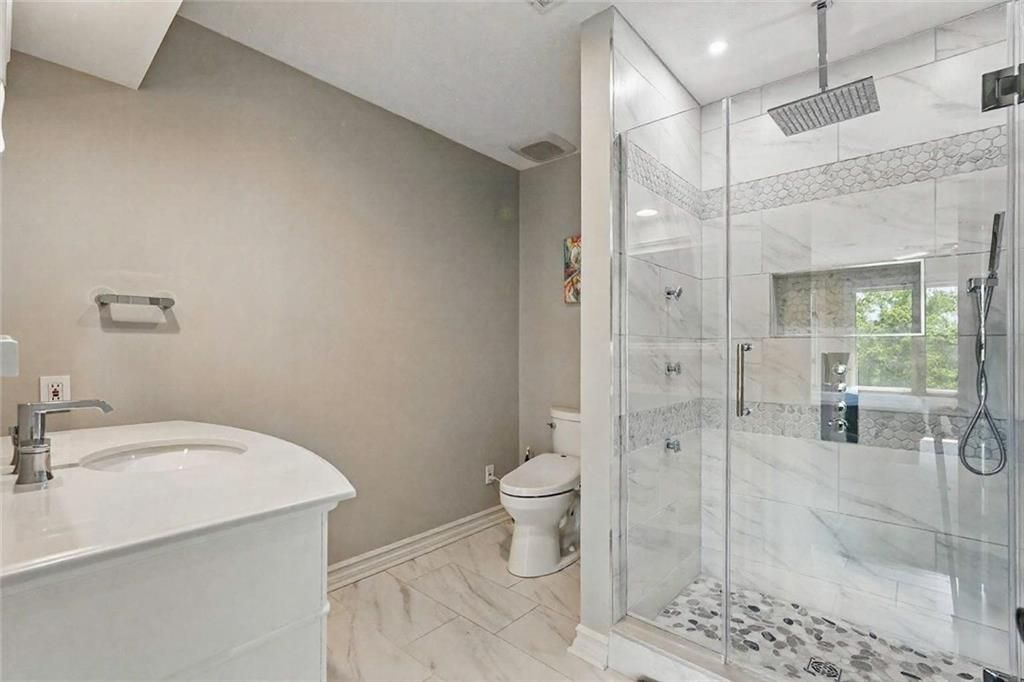 559 Normandy COURT