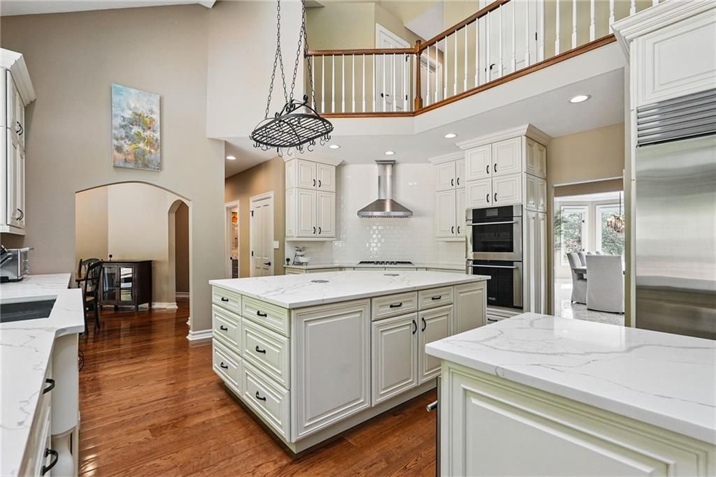 559 Normandy COURT