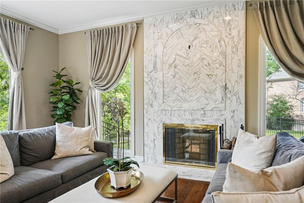559 Normandy COURT