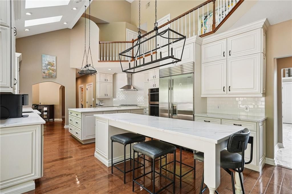 559 Normandy COURT