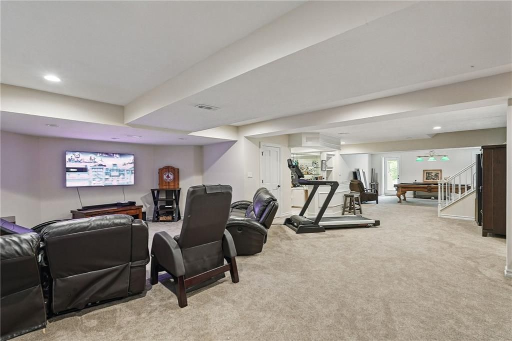 559 Normandy COURT