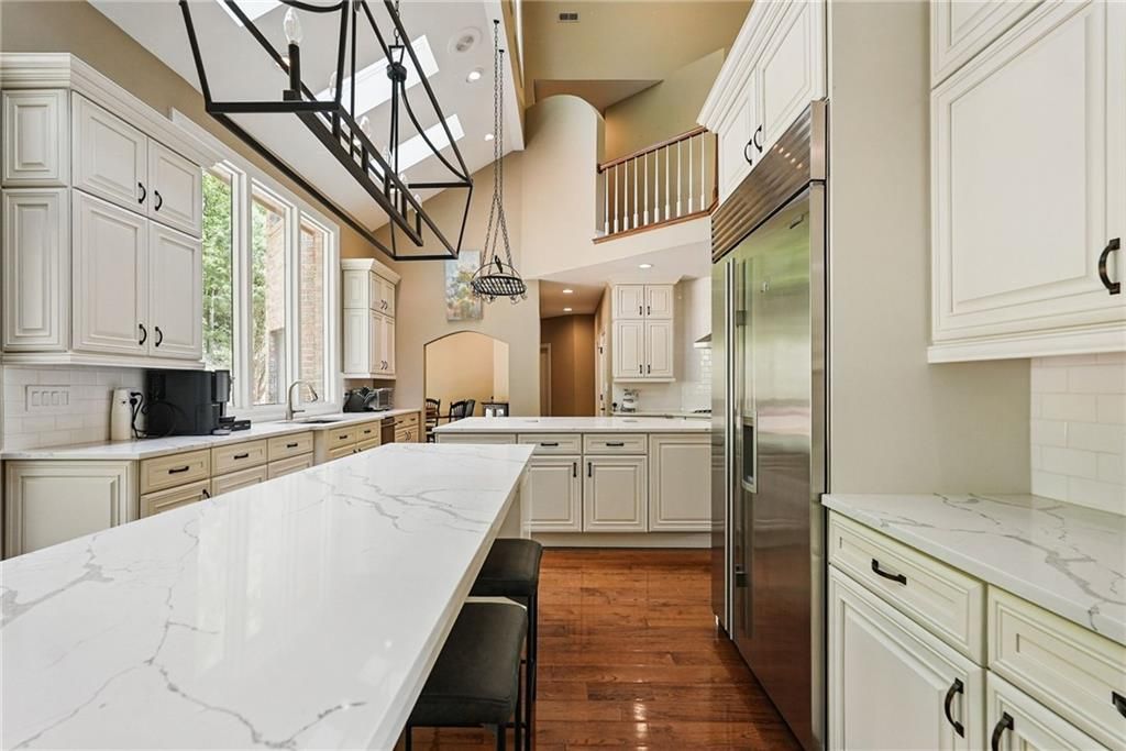 559 Normandy COURT