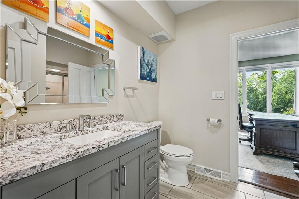 559 Normandy COURT