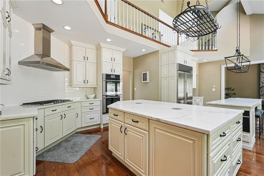 559 Normandy COURT