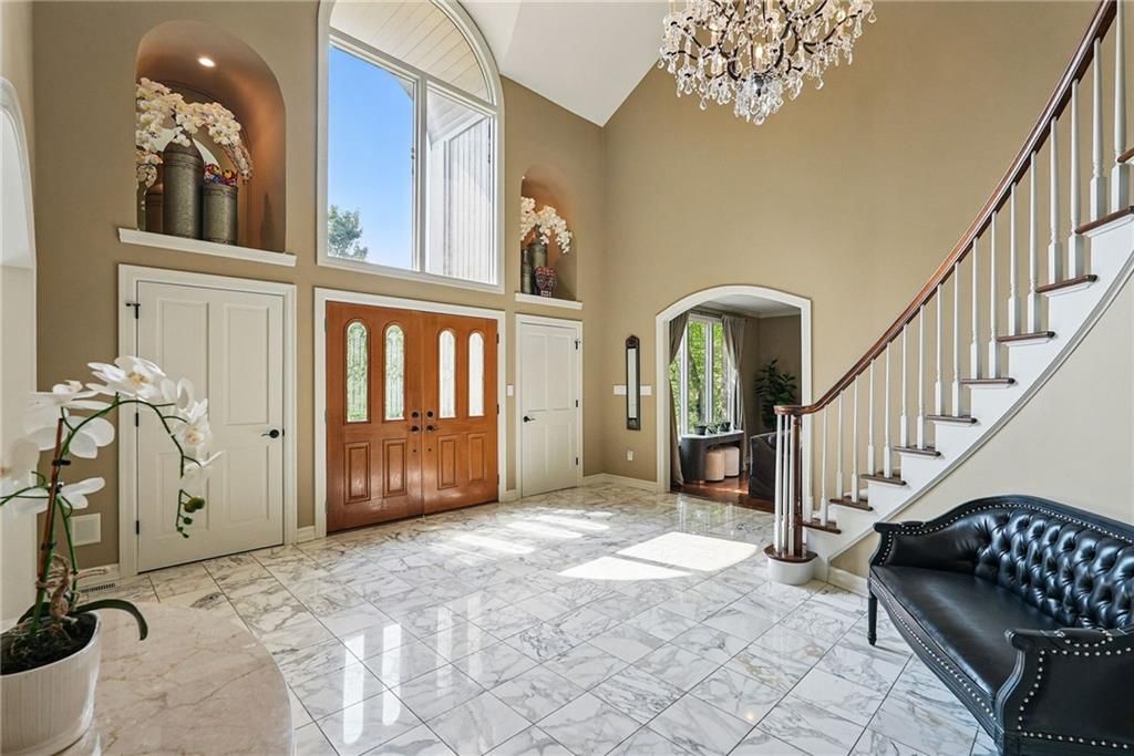 559 Normandy COURT