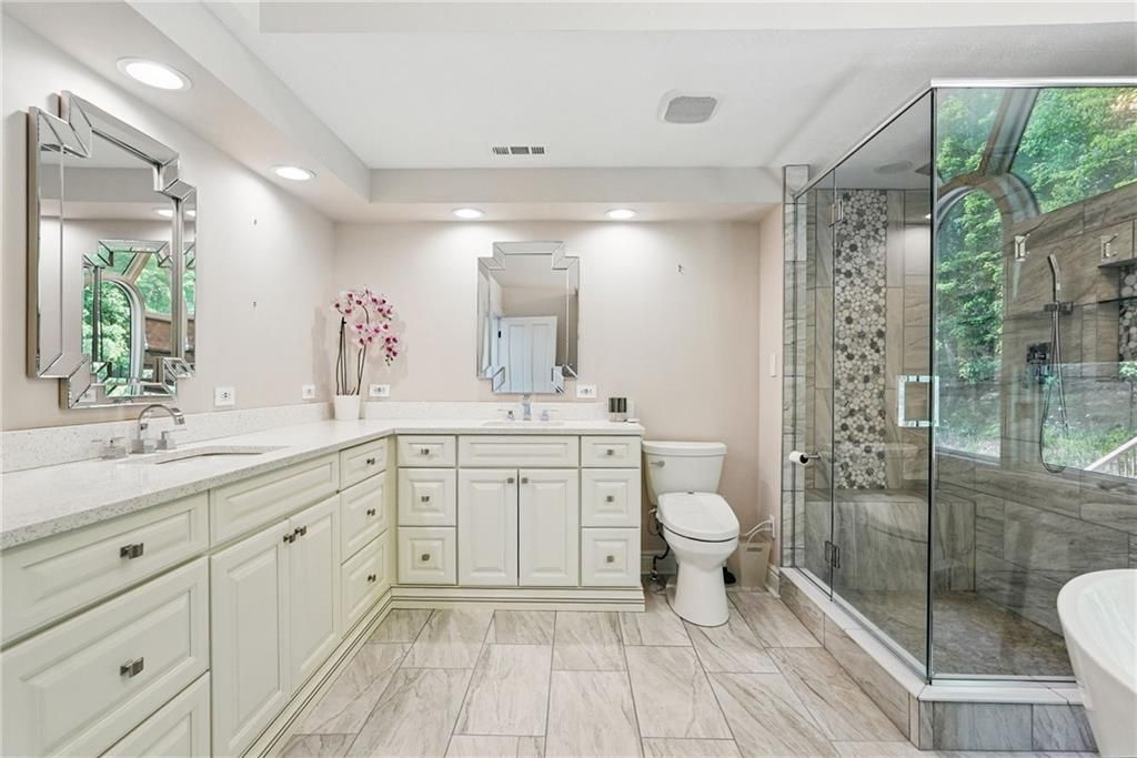 559 Normandy COURT
