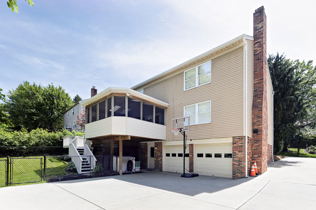 132 Marshall DRIVE