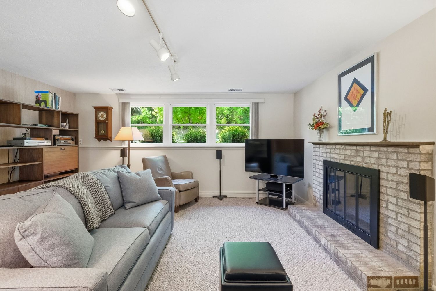 257 Lincoln Drive