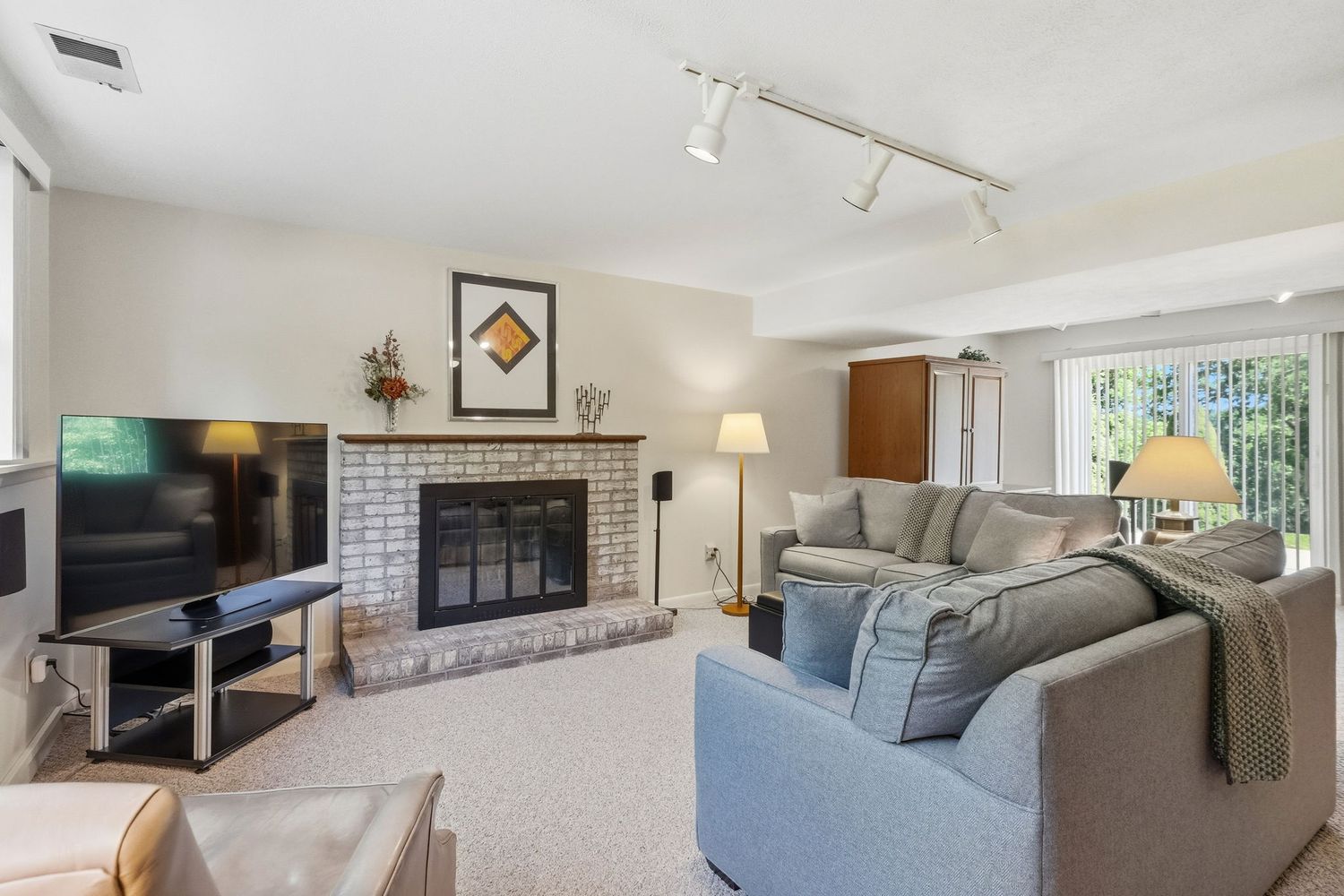 257 Lincoln Drive
