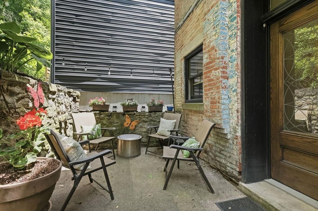 244 E Jefferson Street