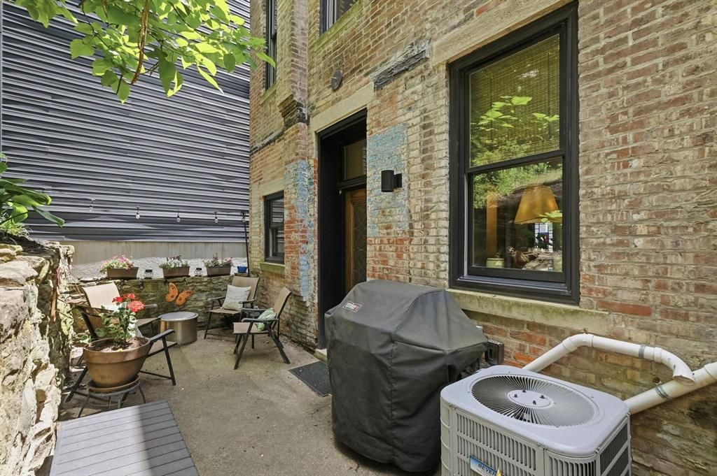 244 E Jefferson Street