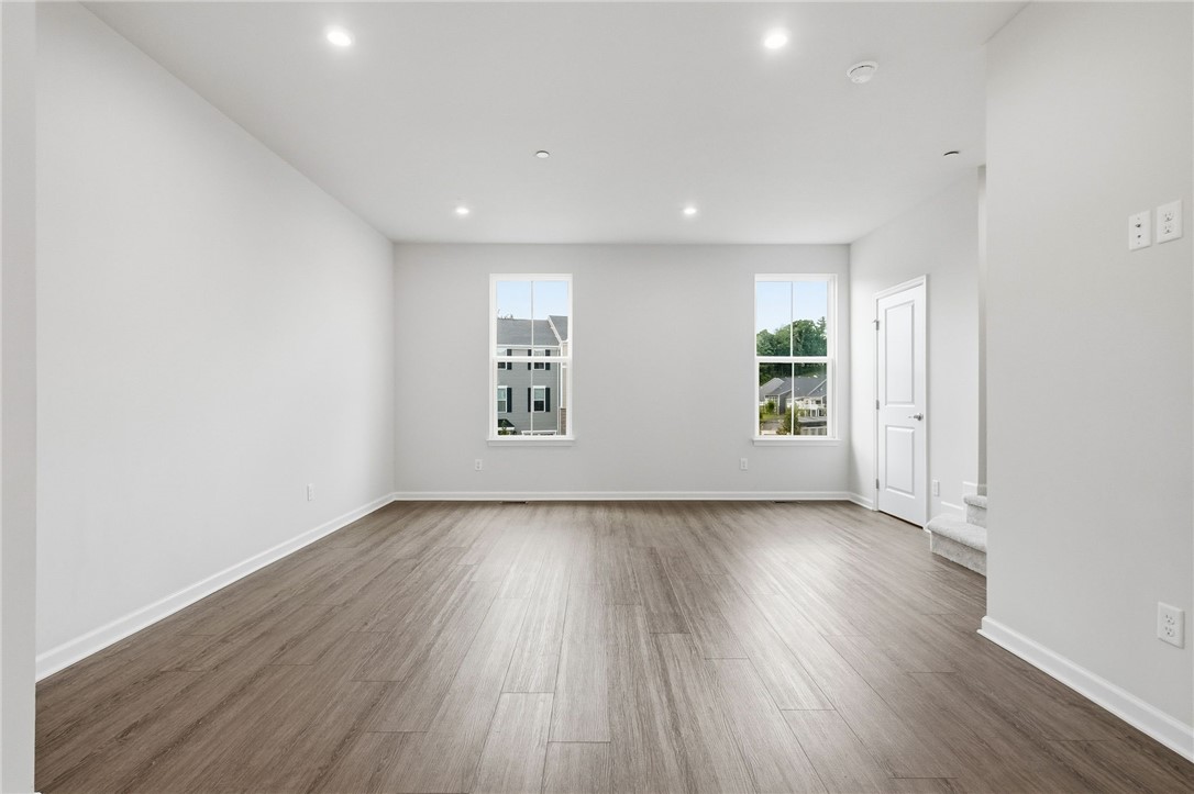233 Chesna Dr
