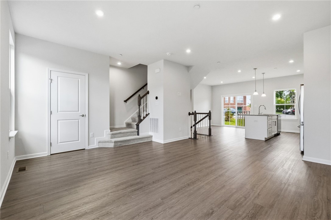 233 Chesna Dr