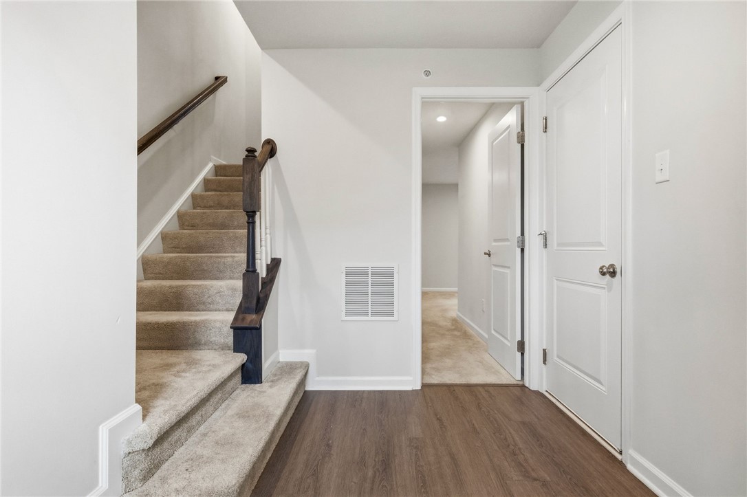 233 Chesna Dr