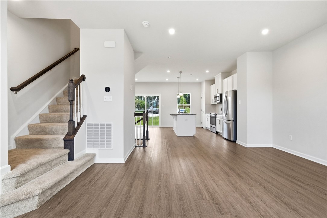 233 Chesna Dr