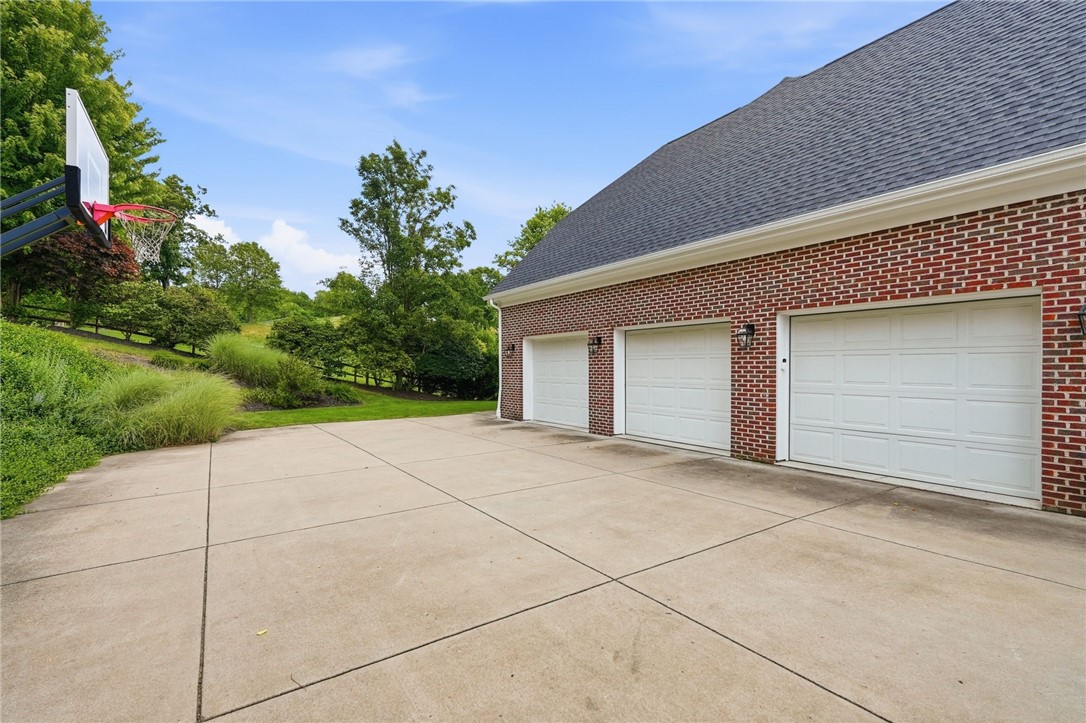 7000 Pinehurst Dr