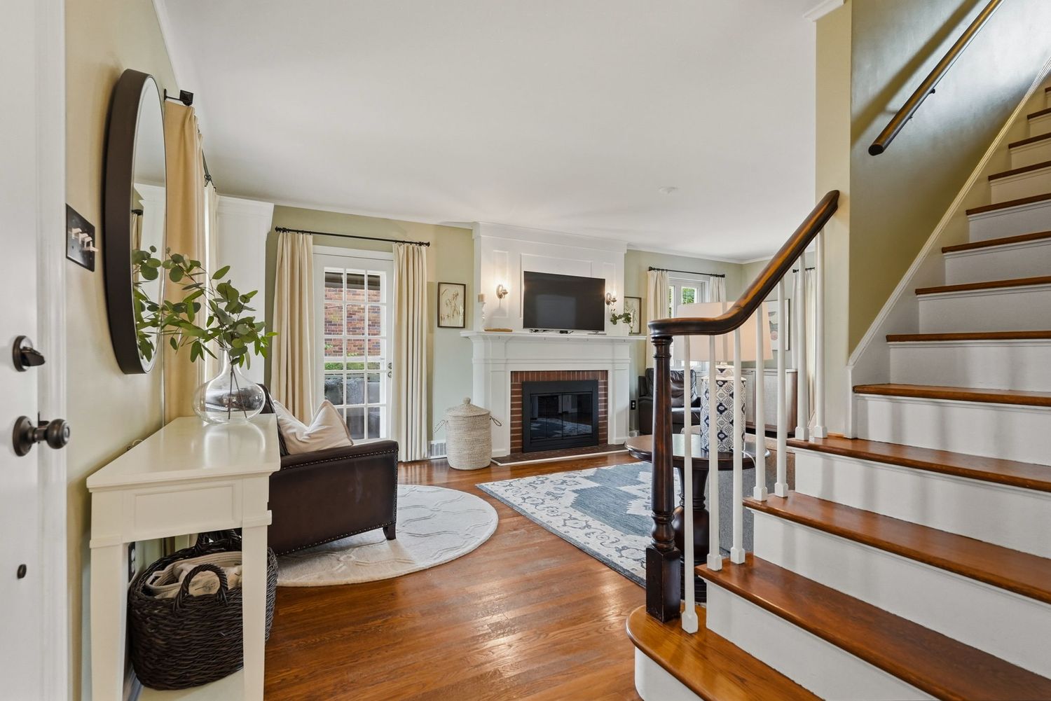 762 Lebanon AVENUE