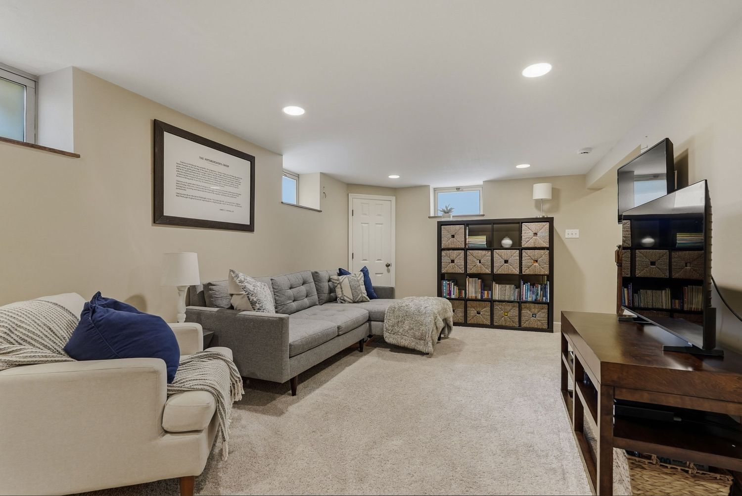 762 Lebanon AVENUE