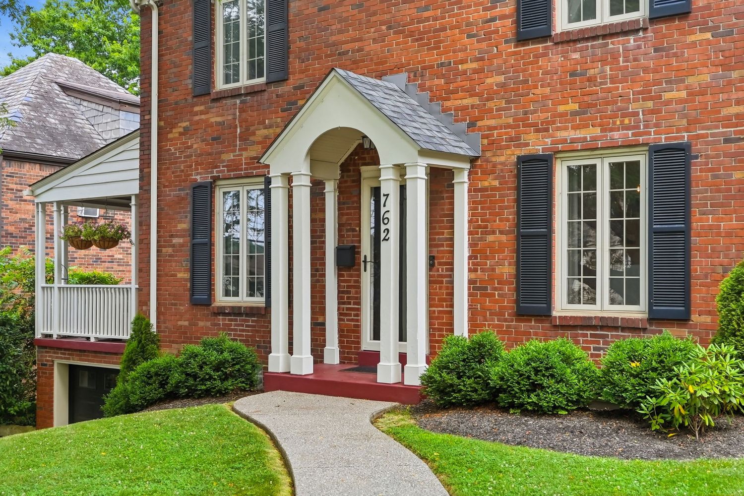 762 Lebanon AVENUE