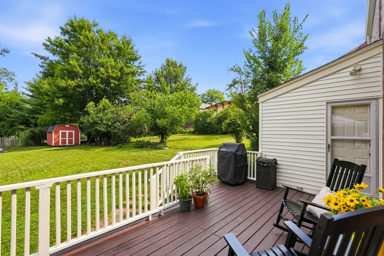762 Lebanon AVENUE