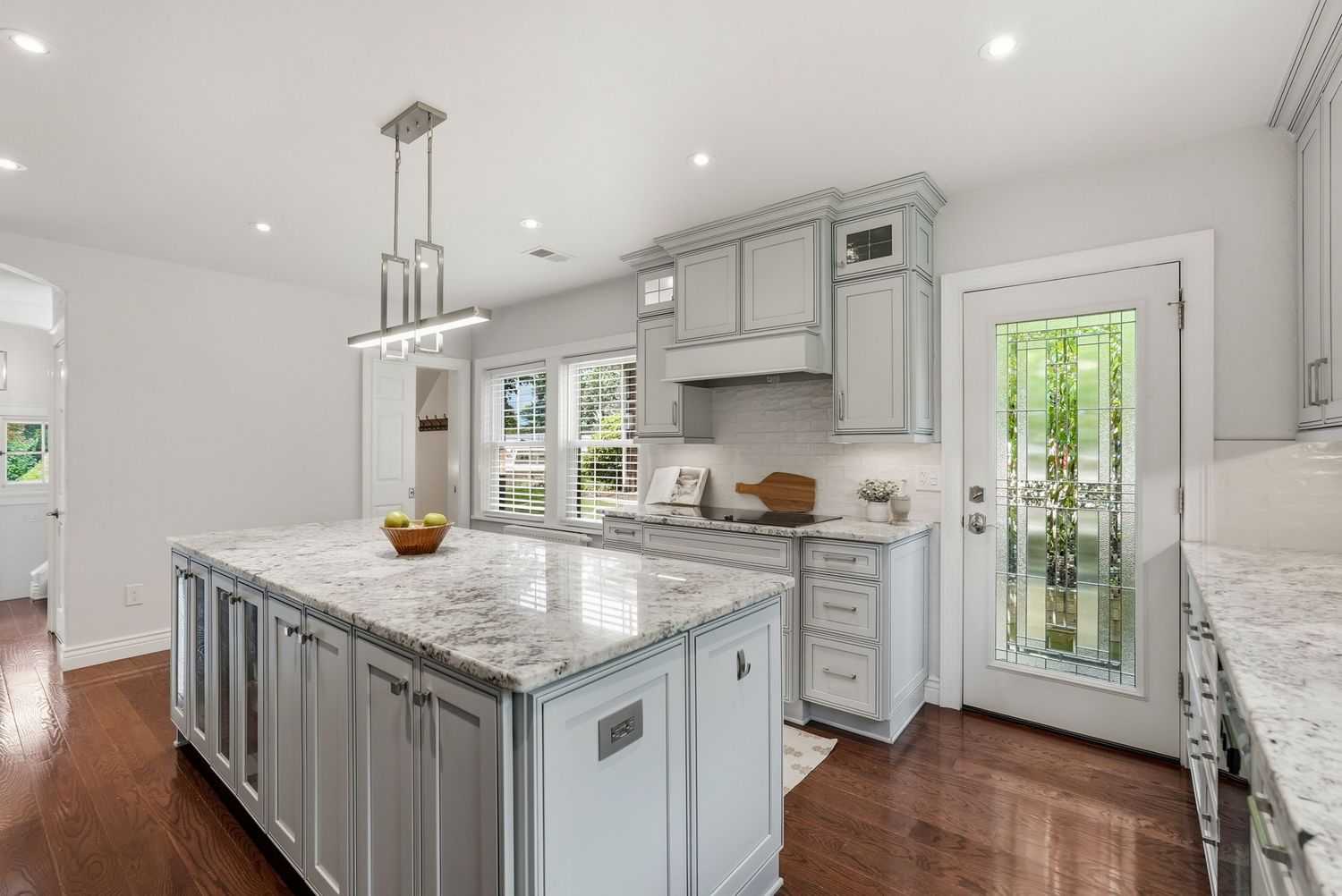 1281 Washington ROAD