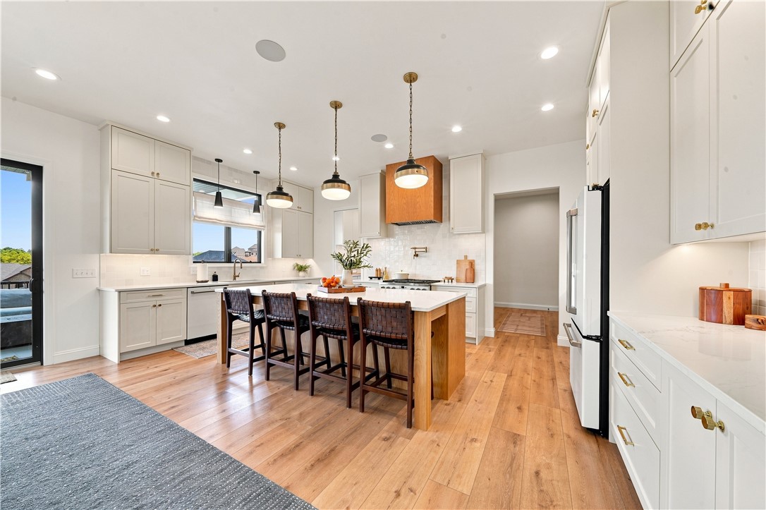 7509 Alvina Ct
