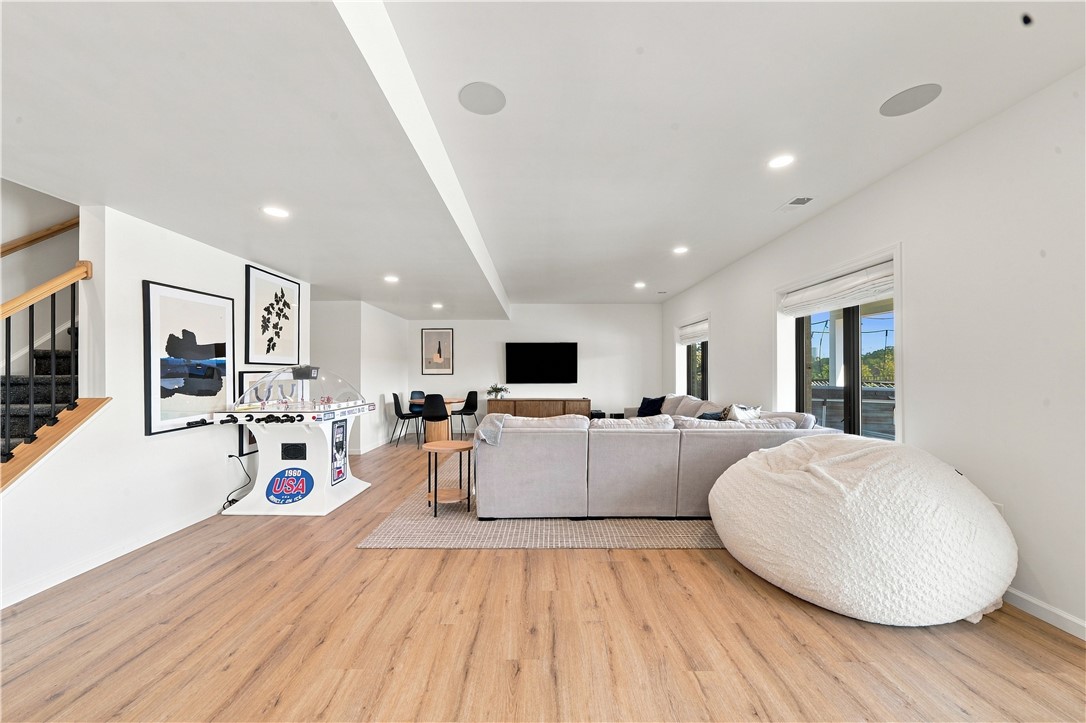7509 Alvina Ct