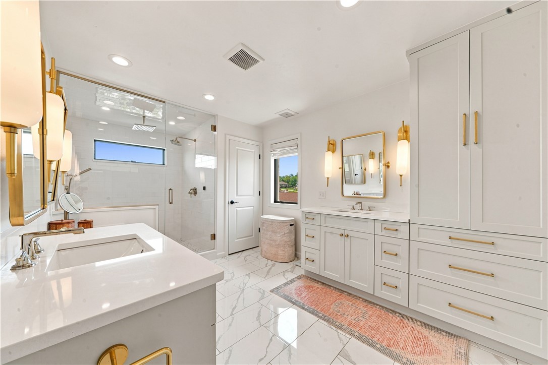 7509 Alvina Ct