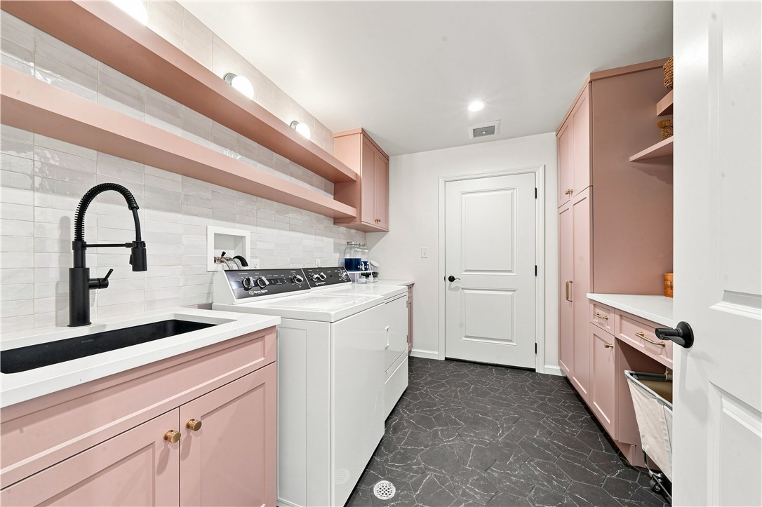 7509 Alvina Ct