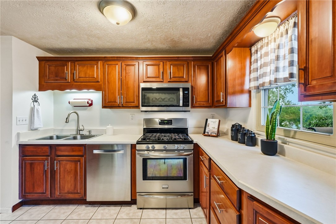 3074 Piney Bluff Dr