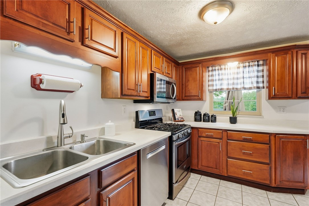 3074 Piney Bluff Dr