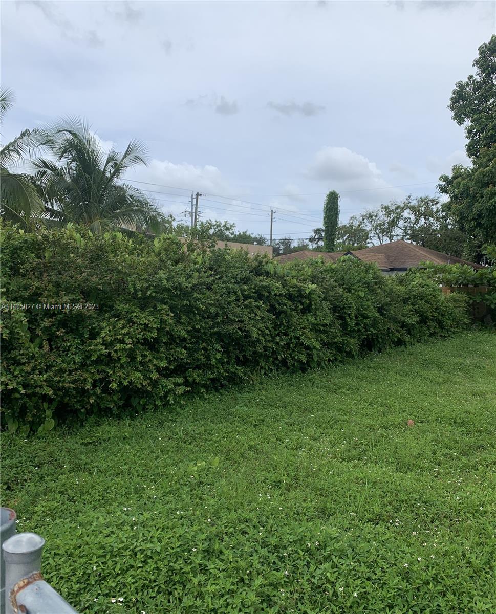 1818 NW 49th St