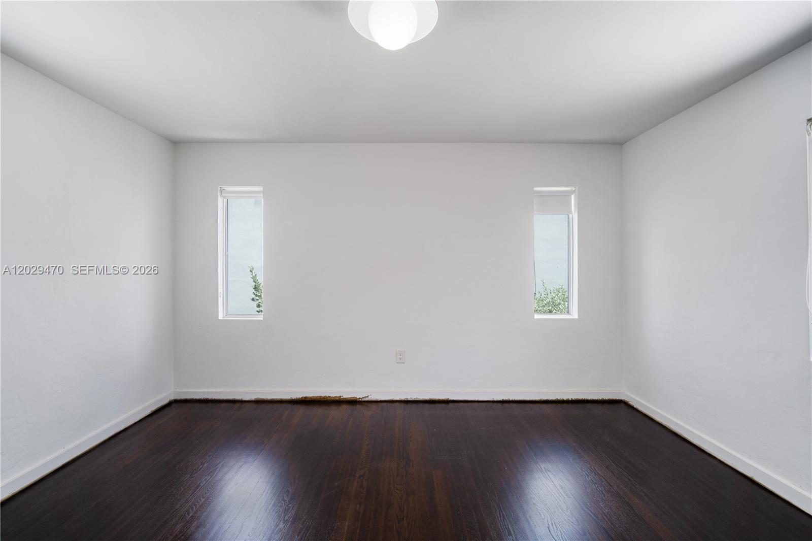550 W 49th St