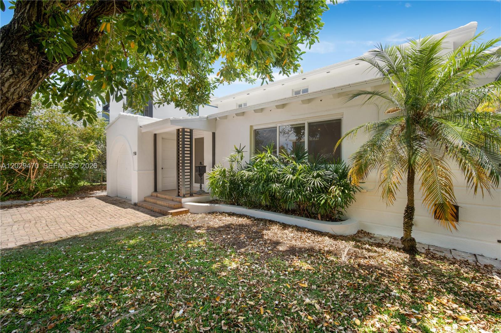 550 W 49th St