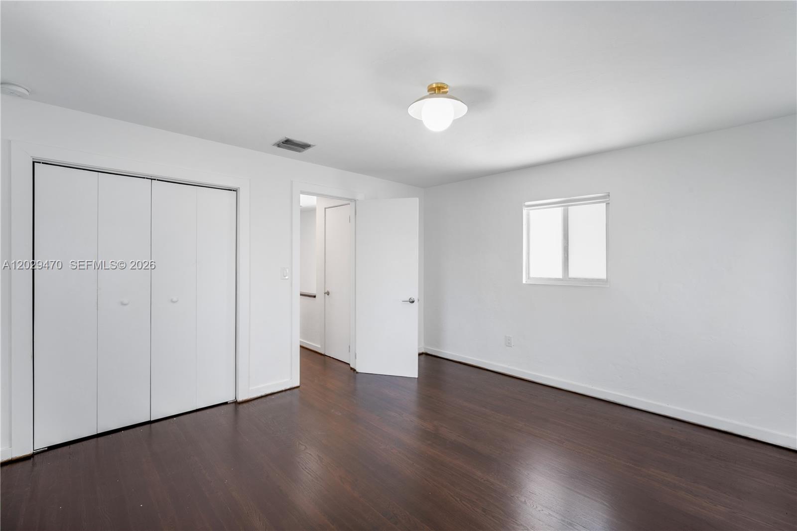 550 W 49th St