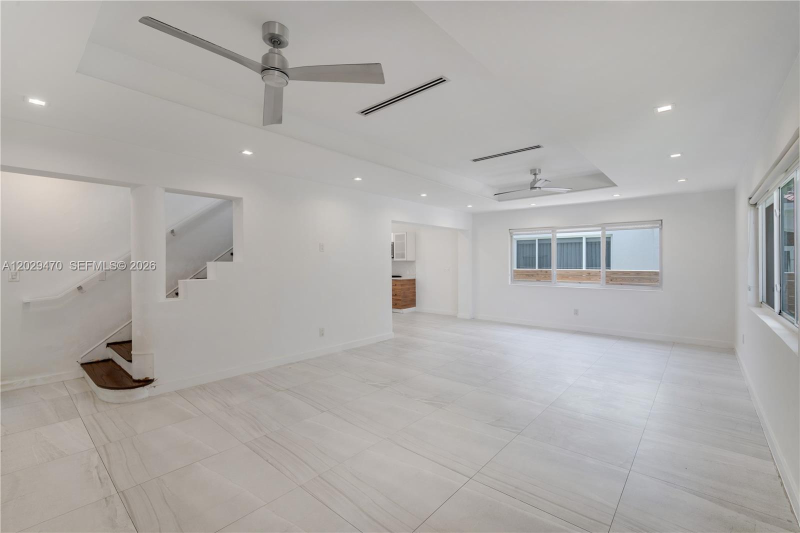 550 W 49th St
