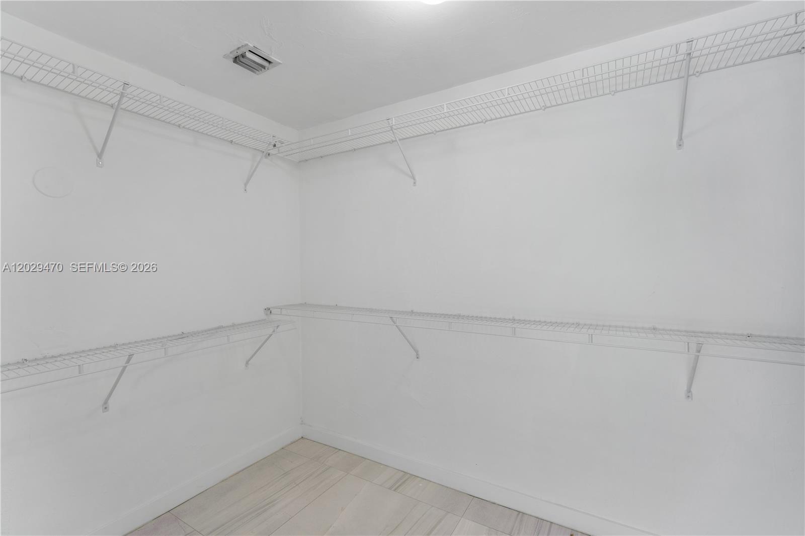 550 W 49th St