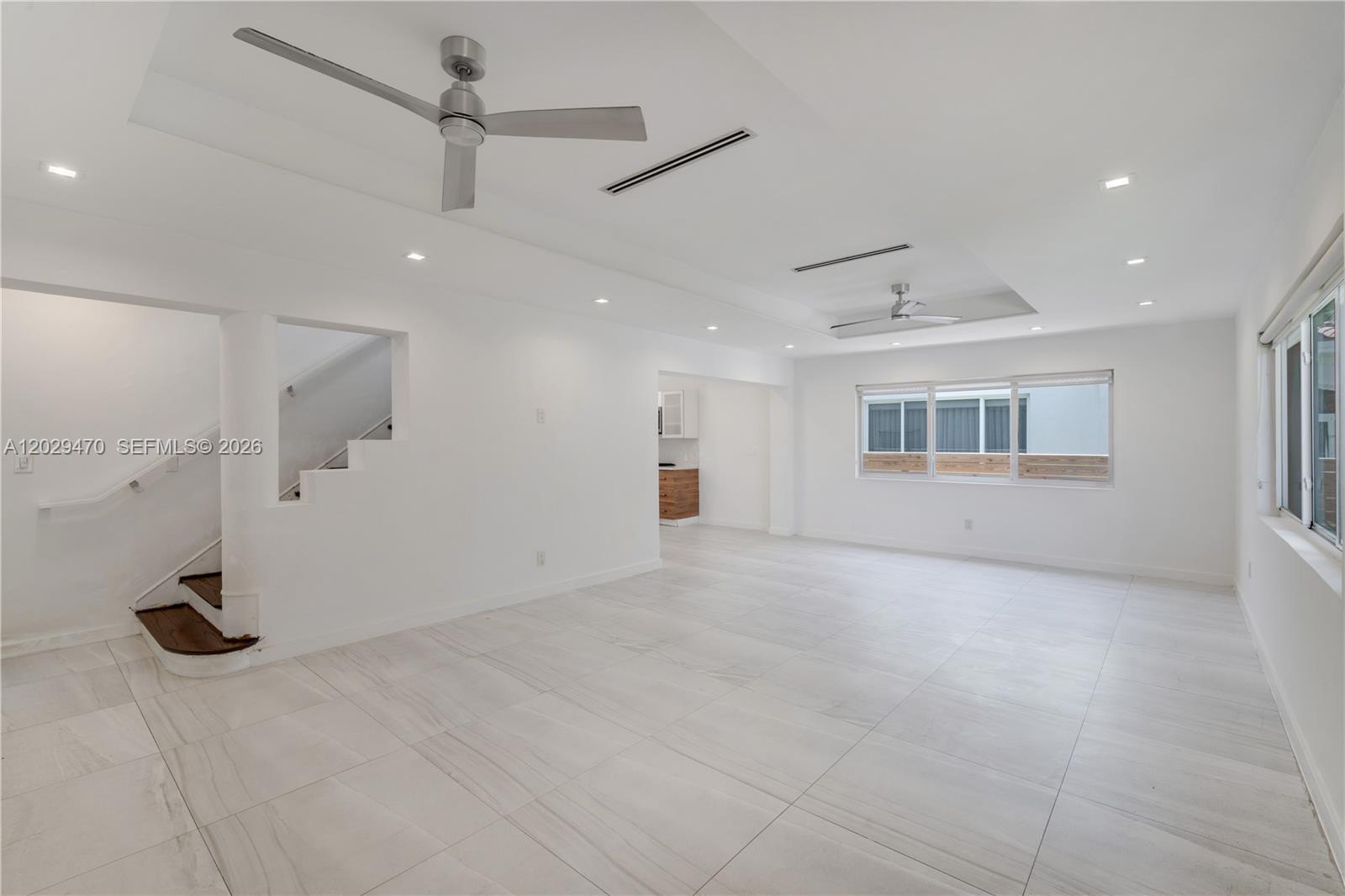 550 W 49th St