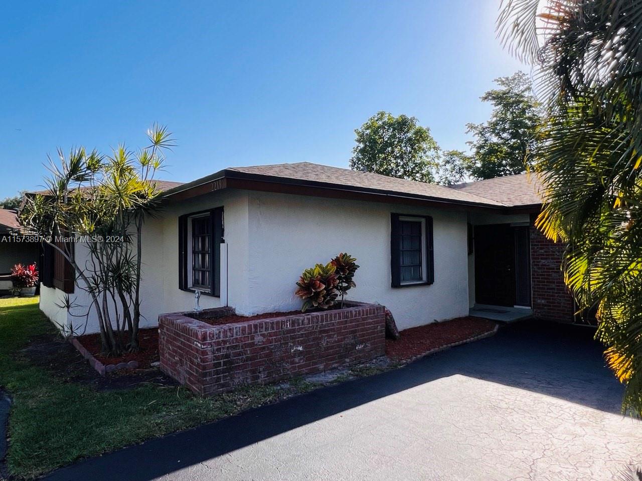 2219 Nova Village Dr