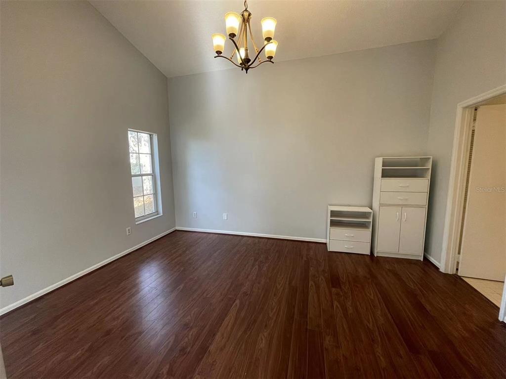 5725 NORMAN H CUTSON DR