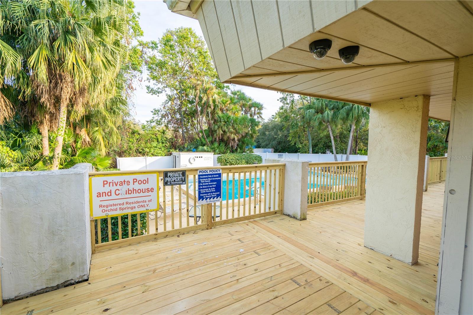 100 EL CAMINO DR #102
