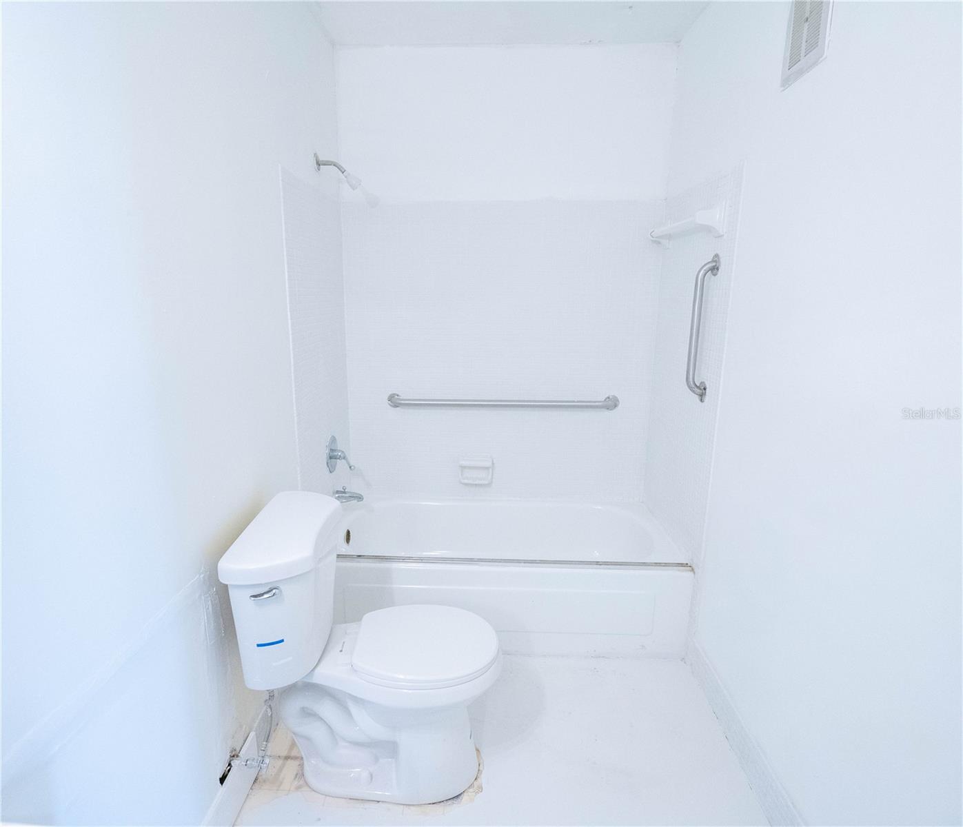 100 EL CAMINO DR #102