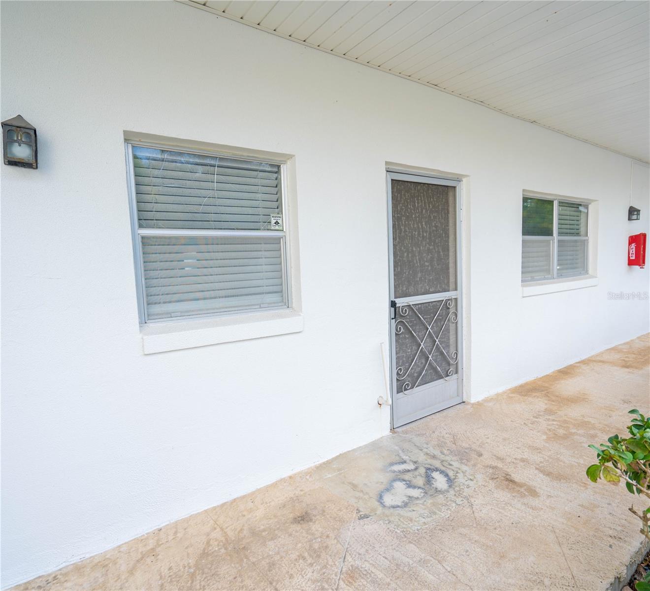 100 EL CAMINO DR #102