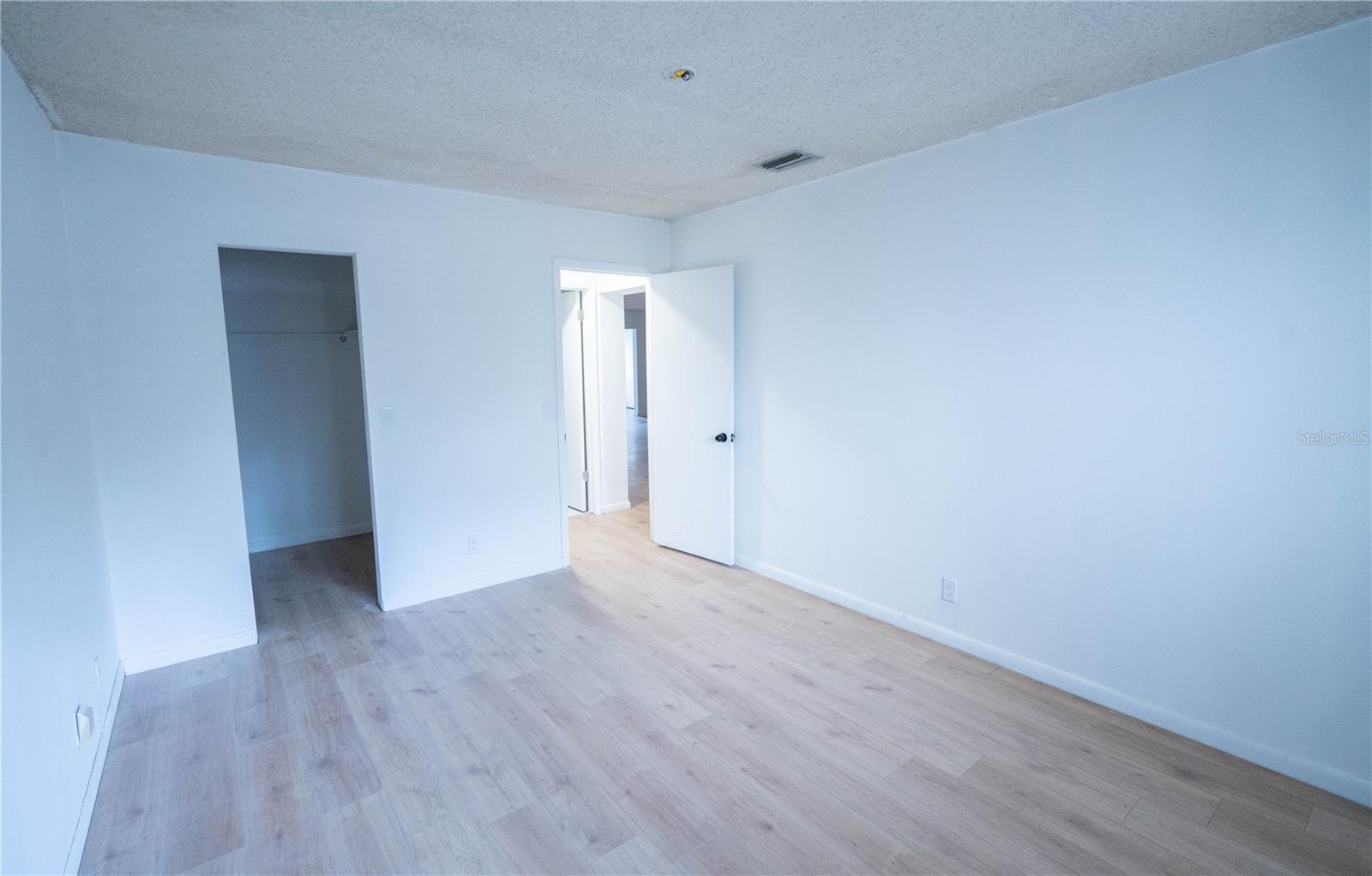100 EL CAMINO DR #102