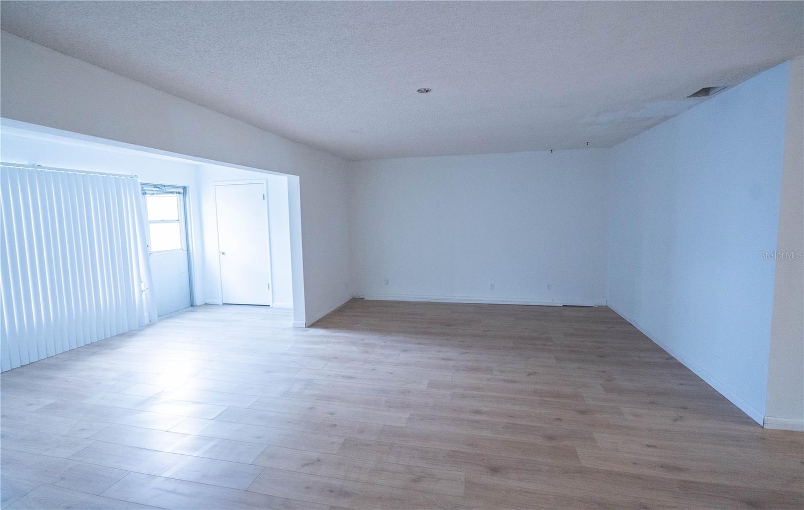100 EL CAMINO DR #102