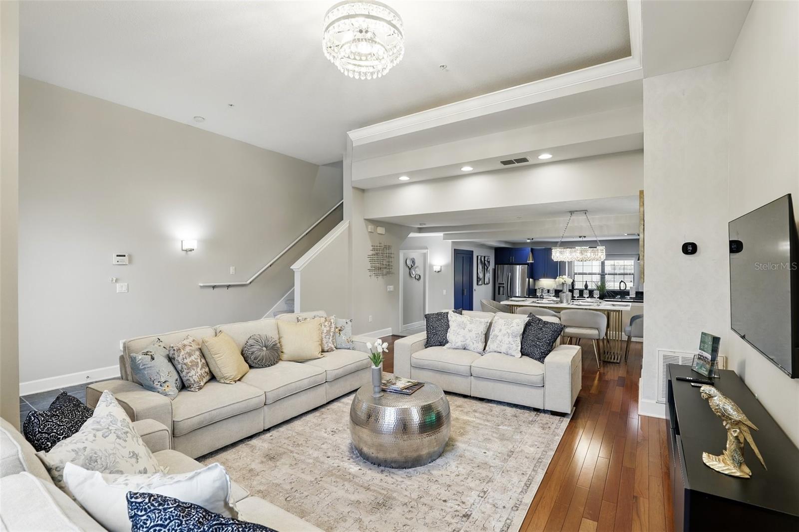 14501 DAMAI LN