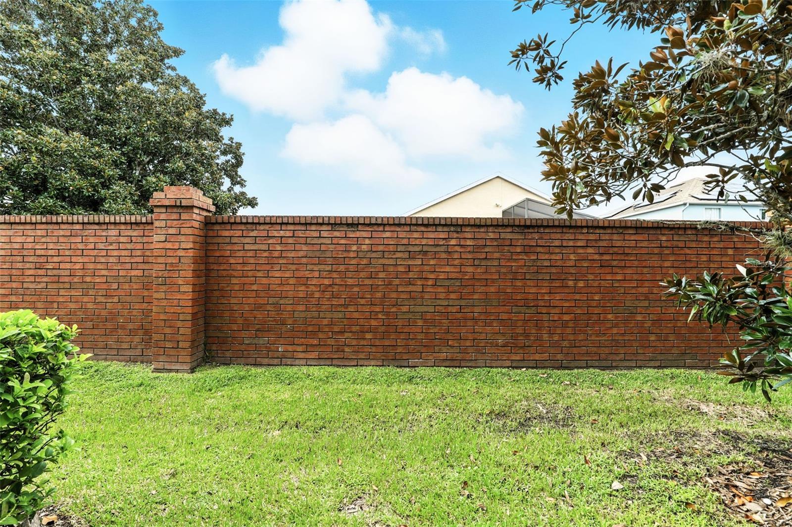 585 CRUZ BAY CIR